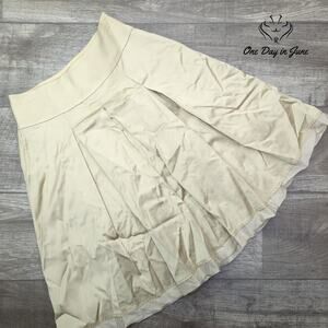 White House Black Market A Line Pleated Mini Skirt Size 2